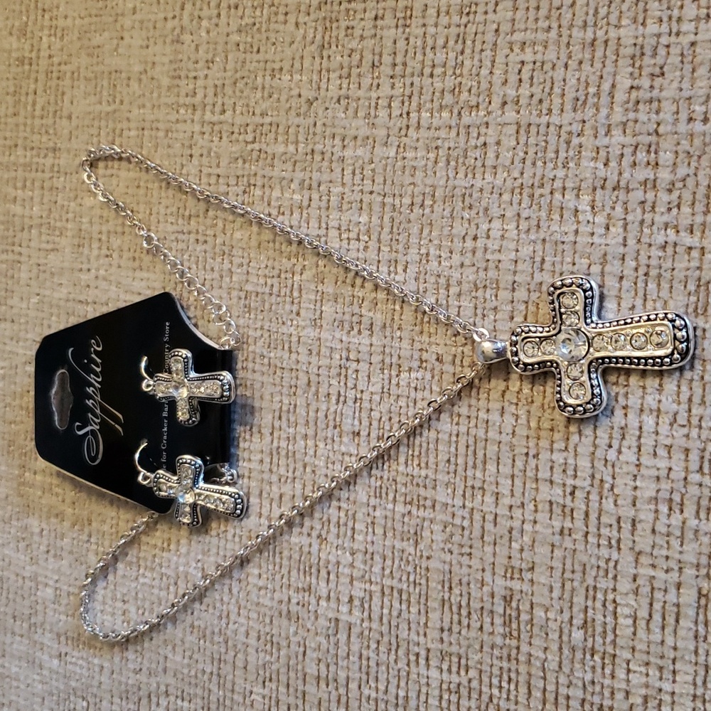 Costume Jewerly Necklace & Earrings - Picture 9 of 10